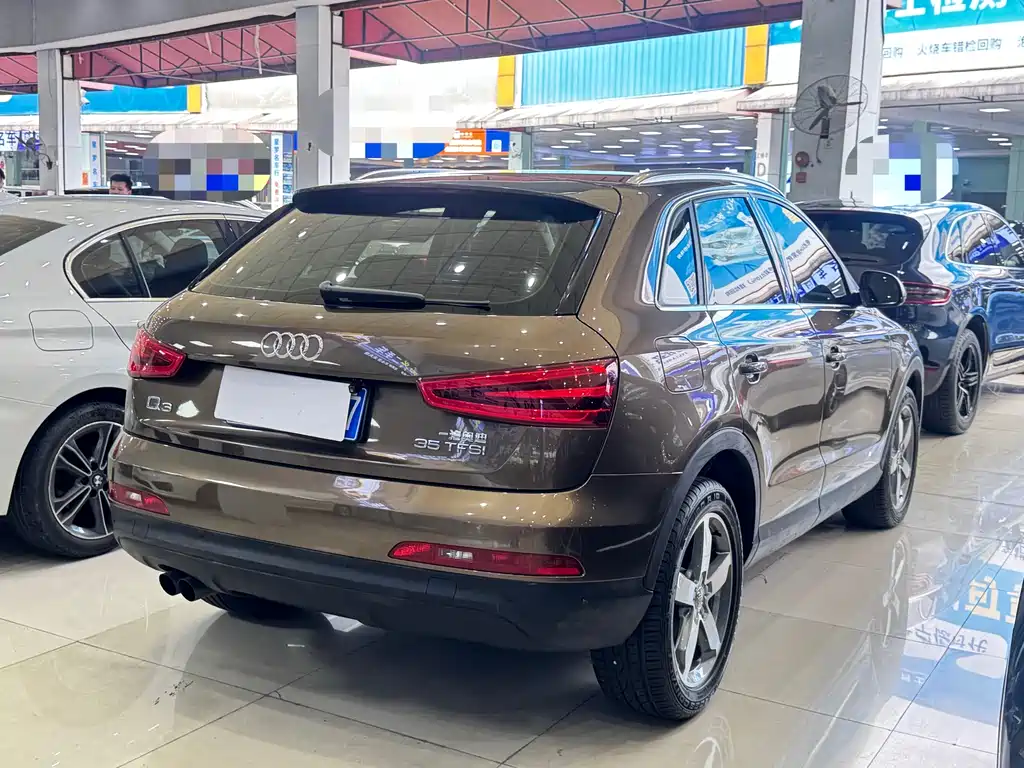Audi Q3 2016 — фото 15