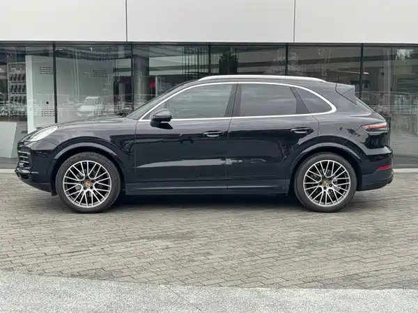 Porsche Cayenne 2022