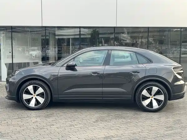 Porsche Macan New Energy 2024