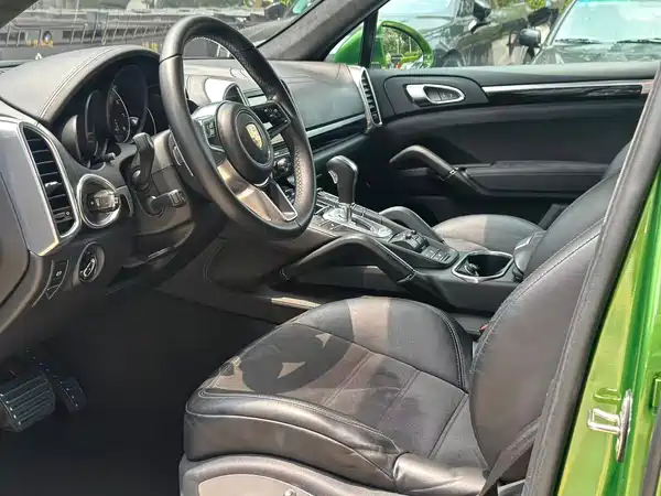 Porsche Cayenne 2015
