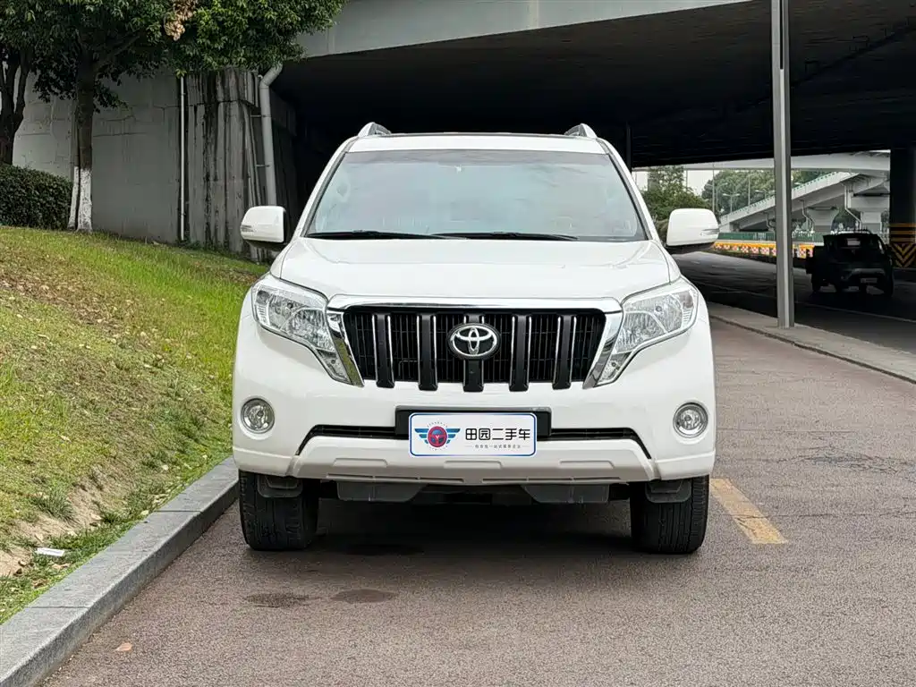 Toyota Prado 2014 — фото 2