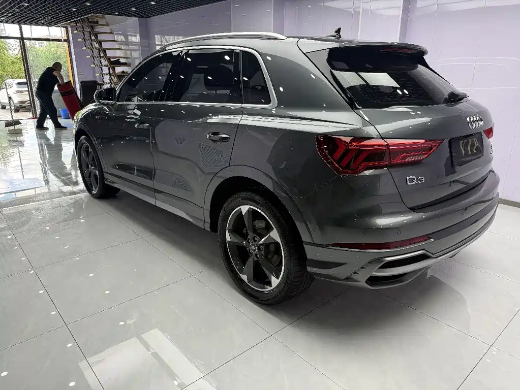 Audi Q3 2023 — фото 5