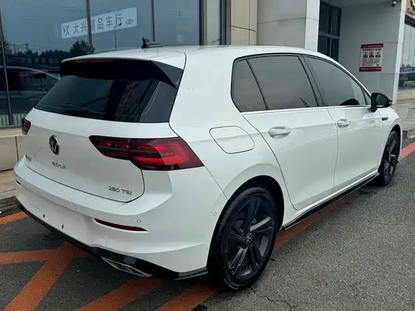 Volkswagen Golf 2022
