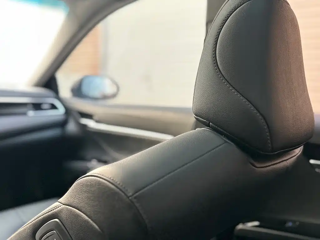 Toyota Camry 2023 — фото 22