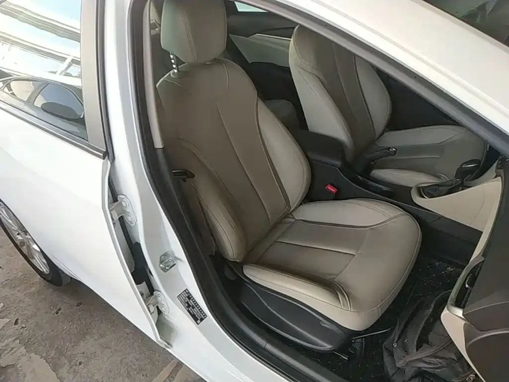 Buick Excelle GT 2019 — фото 25
