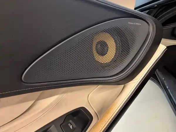 McLaren 570 2016