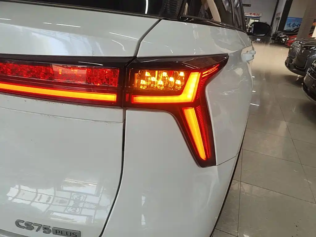 Changan CS75PLUS 2025 — фото 8