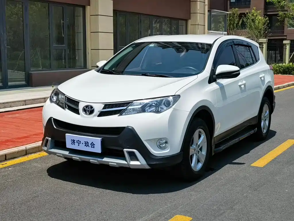 Toyota RAV4 2014