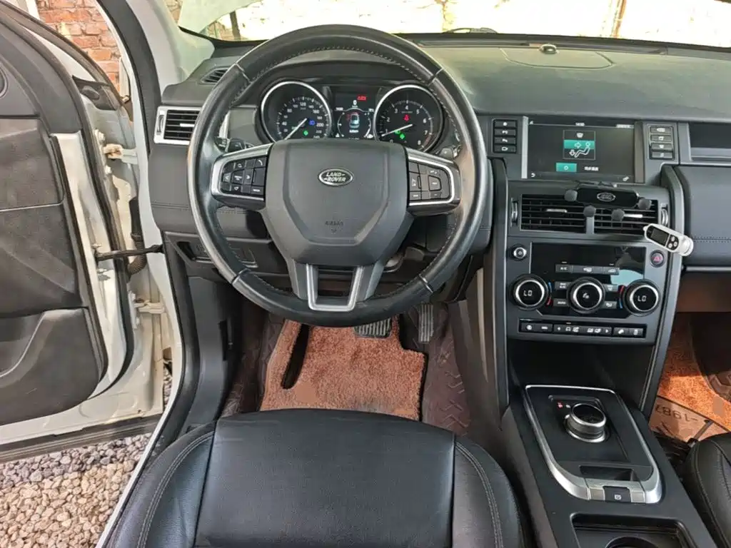 Land Rover Discovery Sport 2019 — фото 11