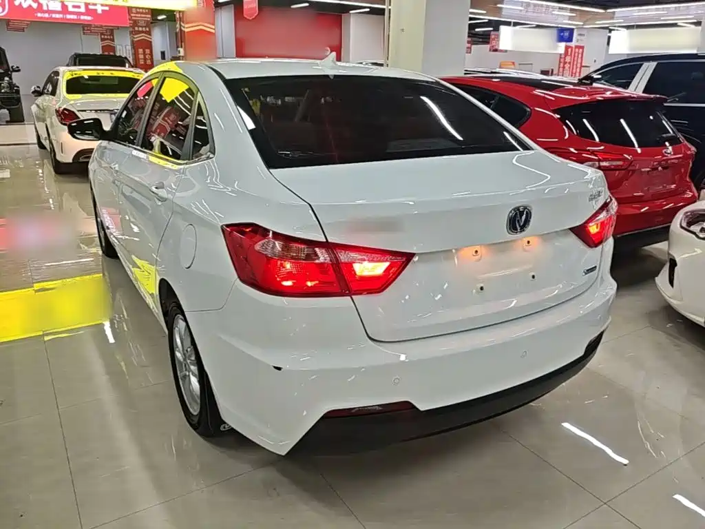 Changan V7 2017 — фото 5