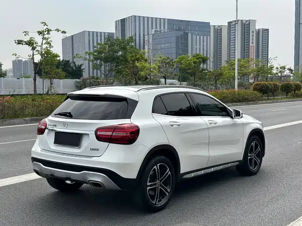 Mercedes-Benz GLA 2018