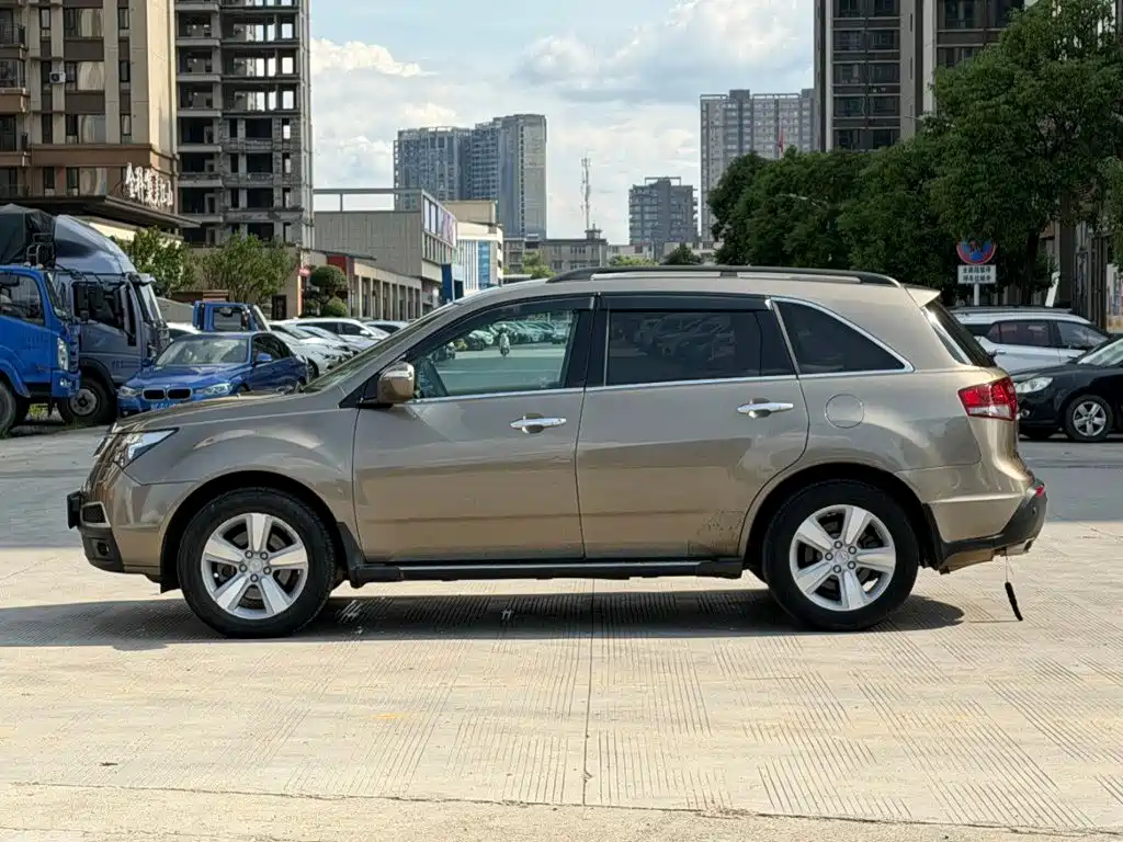 Acura MDX 2010 — фото 4