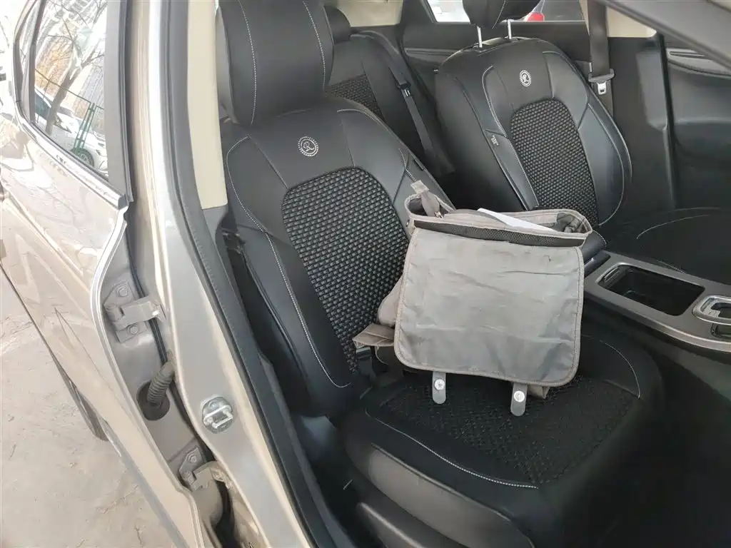 Geely Emgrand GS 2018 — фото 20