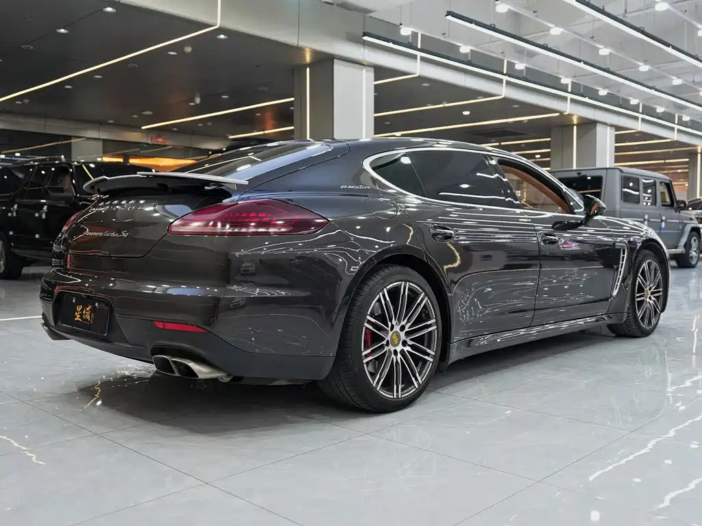 Porsche Panamera 2016 — фото 9