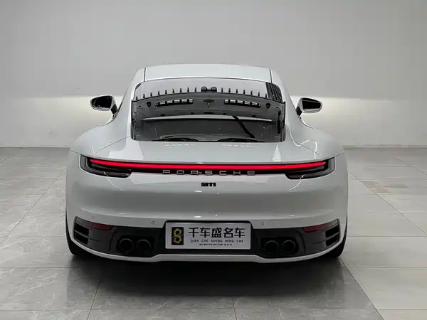 Porsche 911 2023