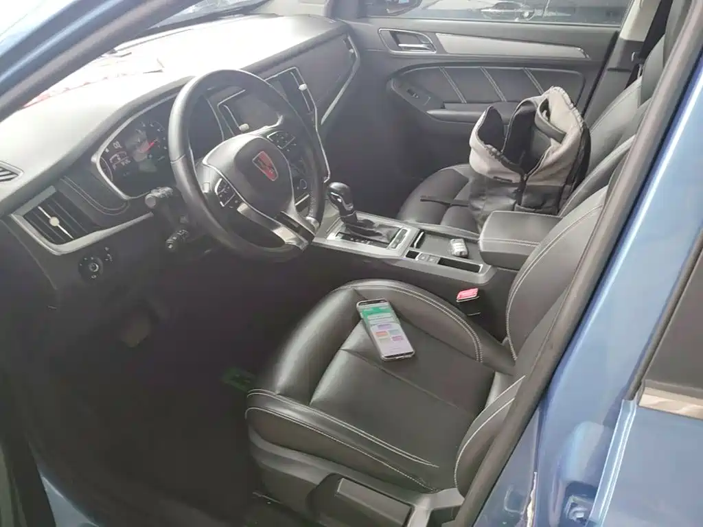 Roewe RX5 2018 — фото 15