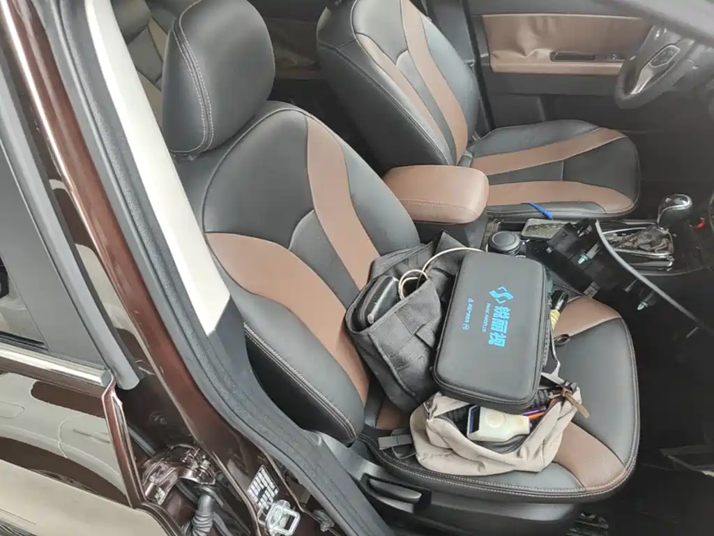 GAC Trumpchi GS5 Super 2016 — фото 25
