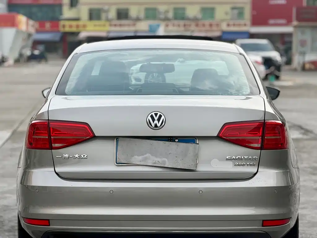 Volkswagen Sagitar 2017