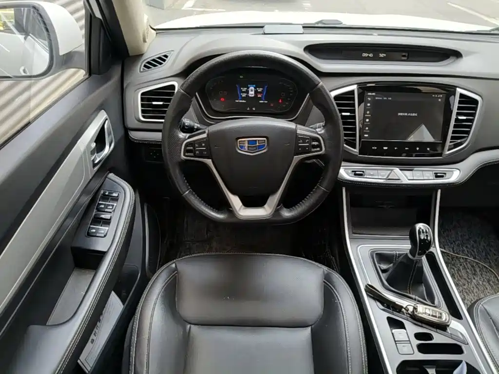 Geely Vision X6 2019 — фото 17