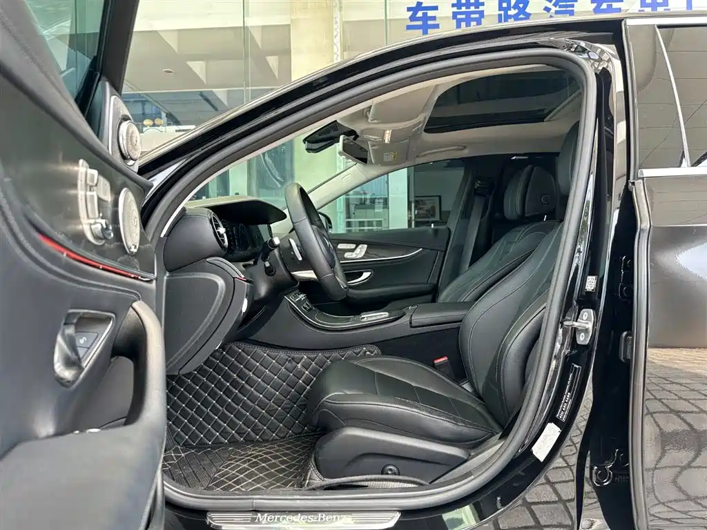 Mercedes-Benz E-Class 2019 — фото 10
