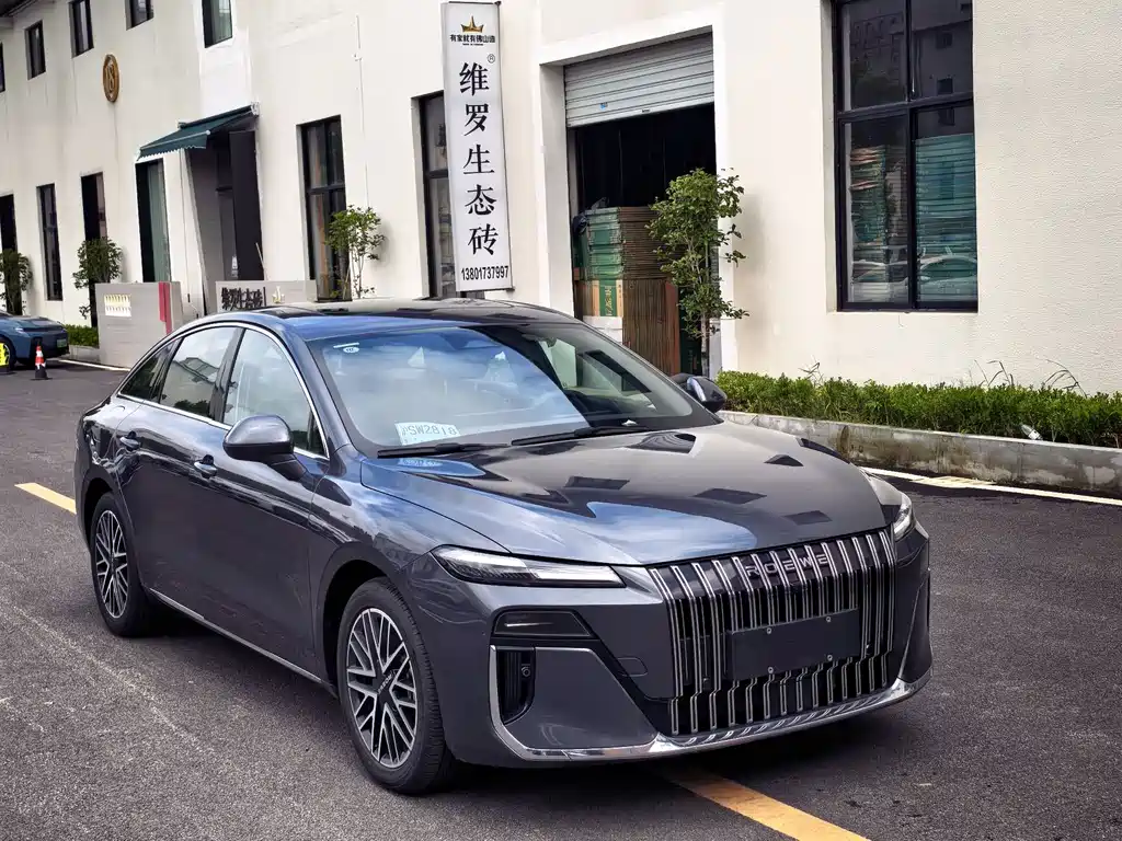 Roewe M7 DMH 2026 — фото 2