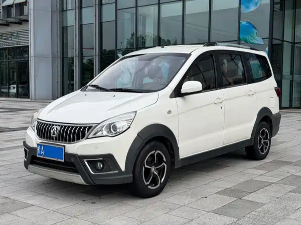 BAIC M30 2018