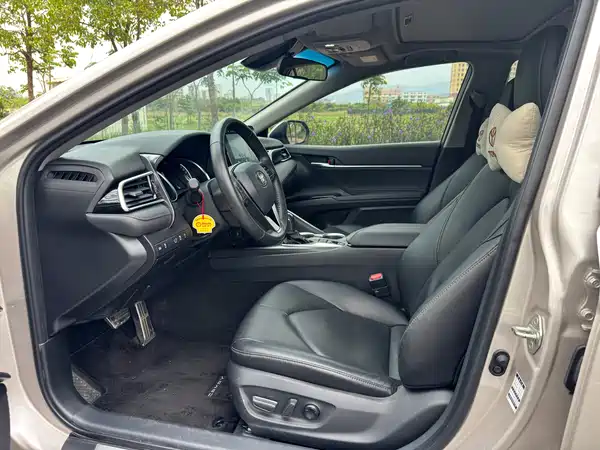 Toyota Camry 2021