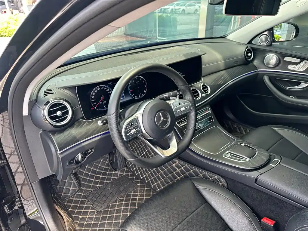 Mercedes-Benz E-Class 2019 — фото 8