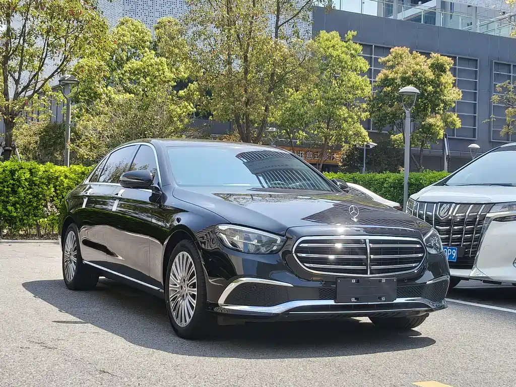 Mercedes-Benz E-Class 2023 — фото 3