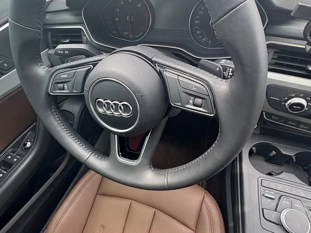 Audi A4L 2018 — фото 10
