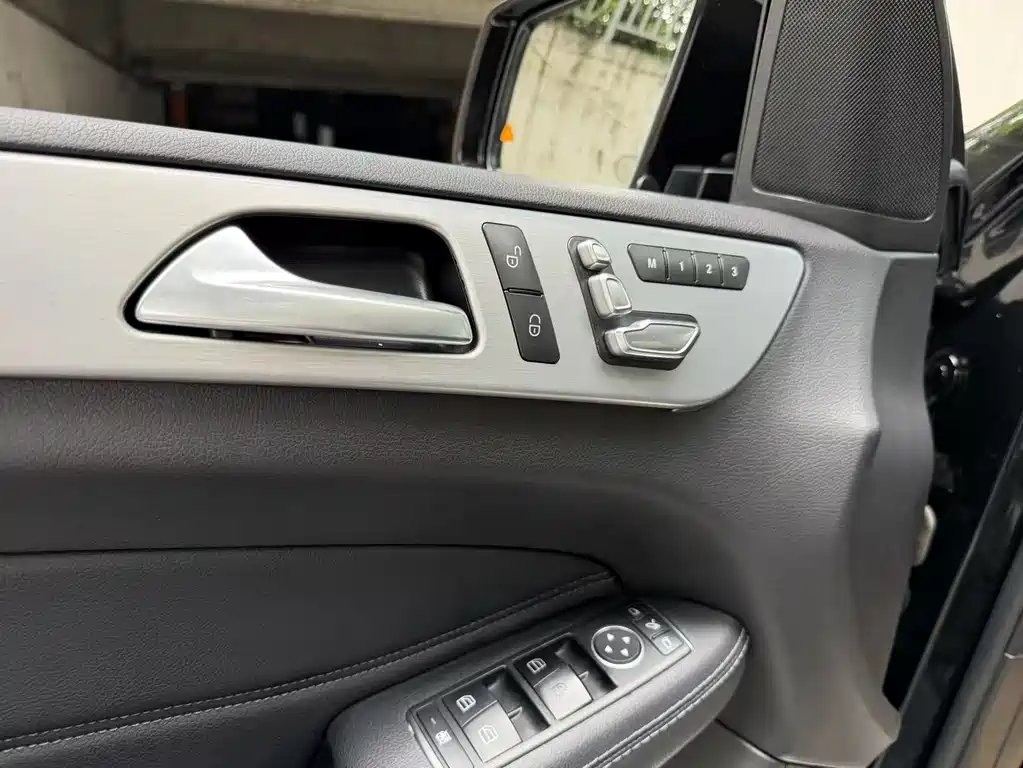 Mercedes-Benz GLS 2016 — фото 11