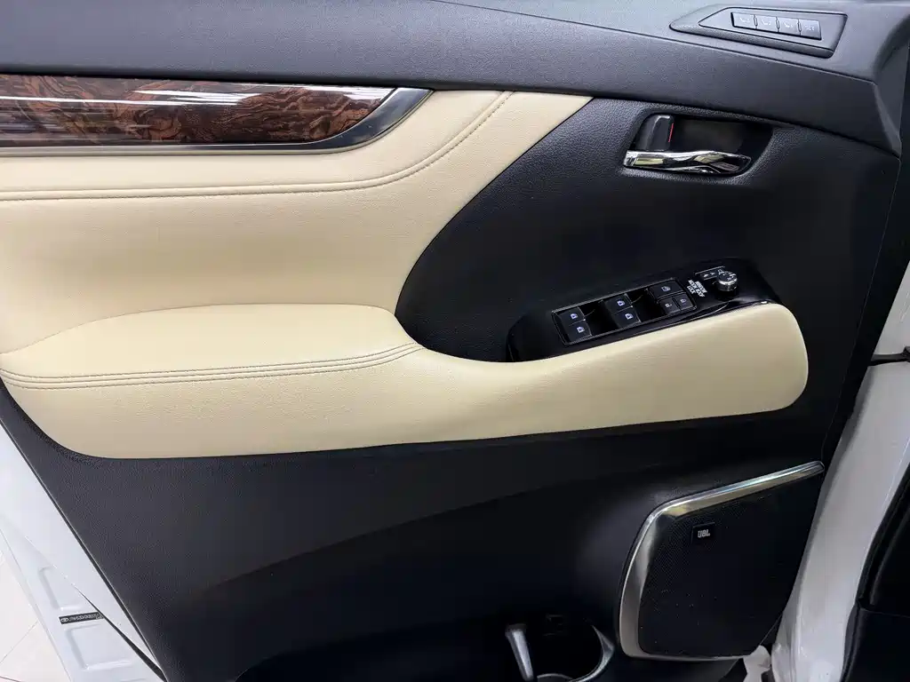 Toyota Alphard 2019 — фото 6