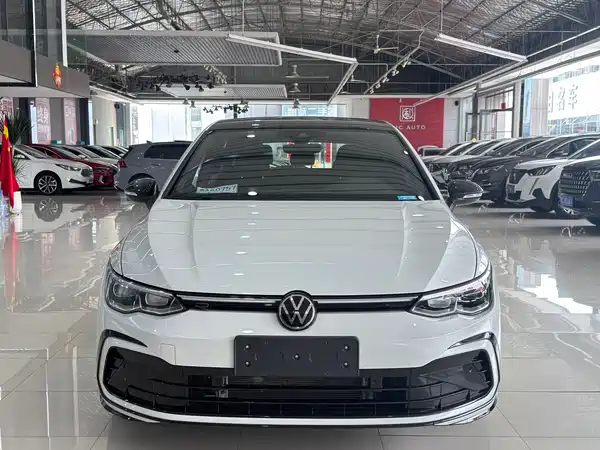 Volkswagen Golf 2023