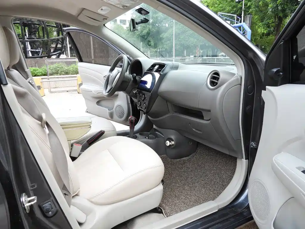 Nissan Sunny 2015 — фото 8