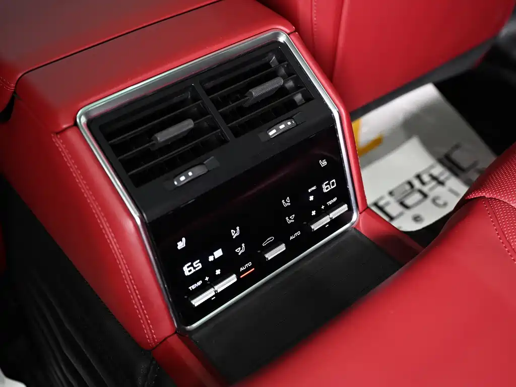 Porsche Panamera 2023 — фото 17