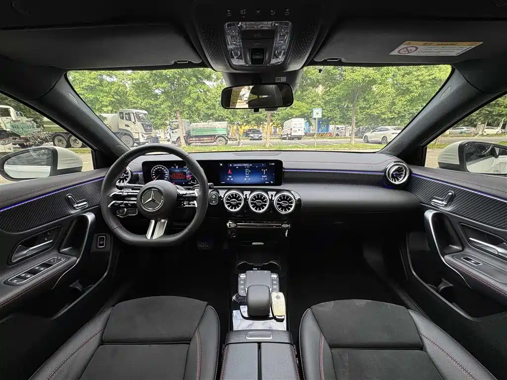 Mercedes-Benz A-Class 2023 — фото 13