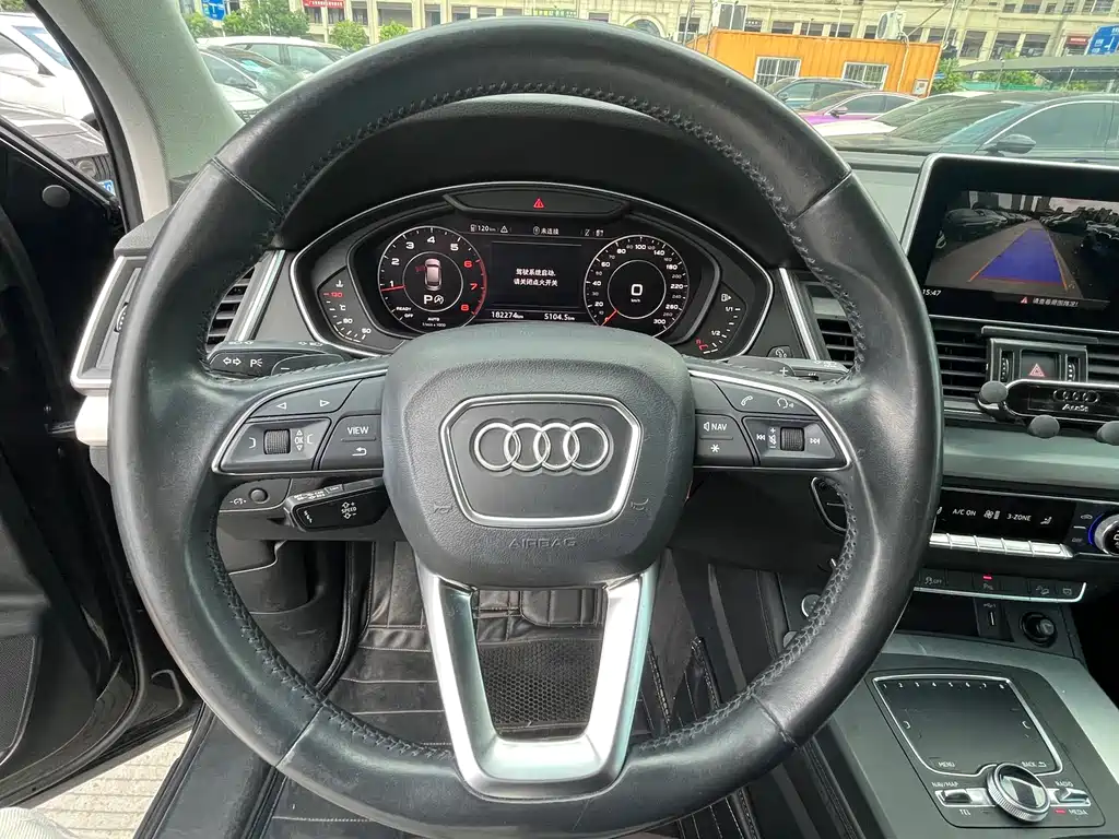 Audi Q5L 2019 — фото 16