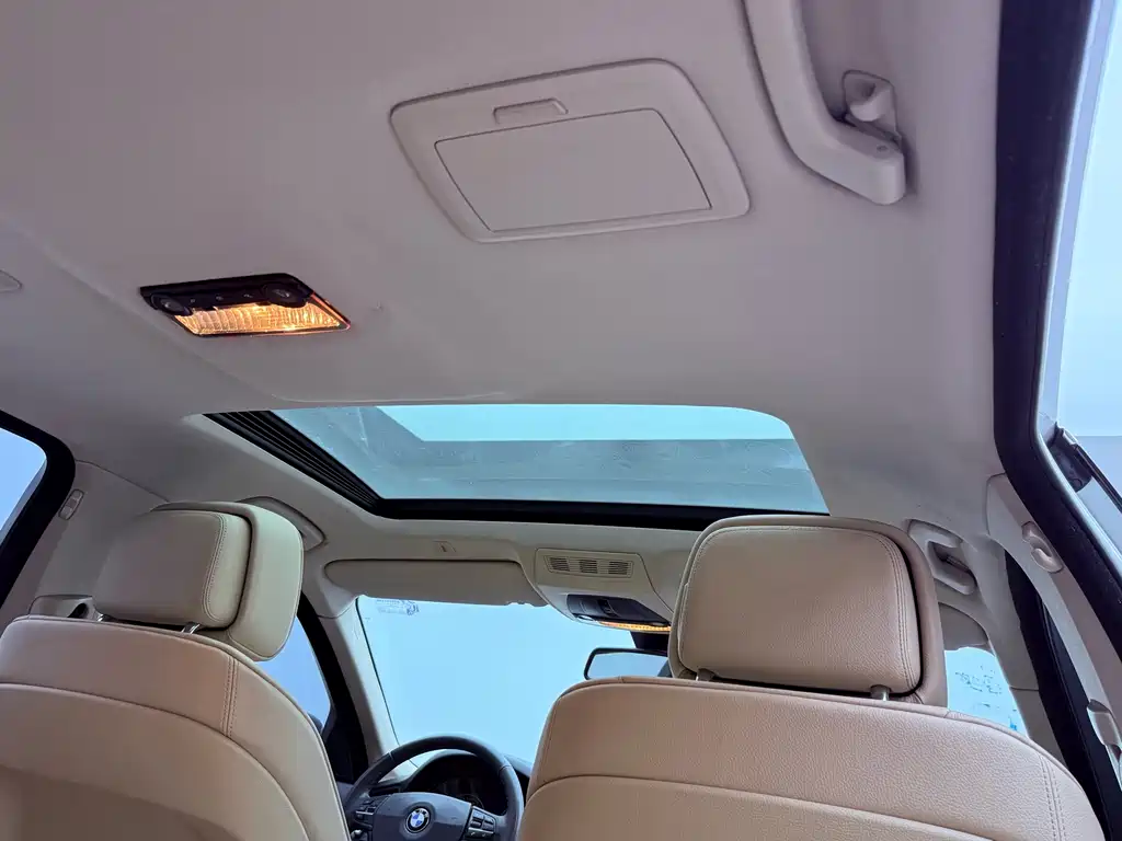 BMW 5 Series 2013 — фото 24