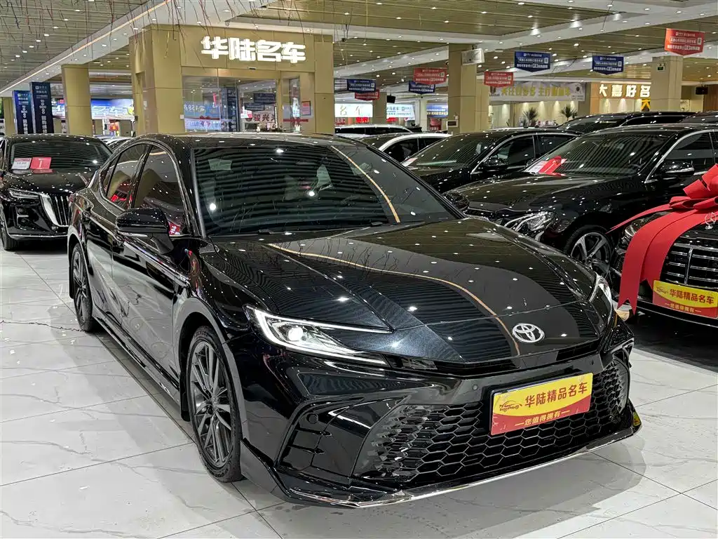 Toyota Camry 2024 — фото 15