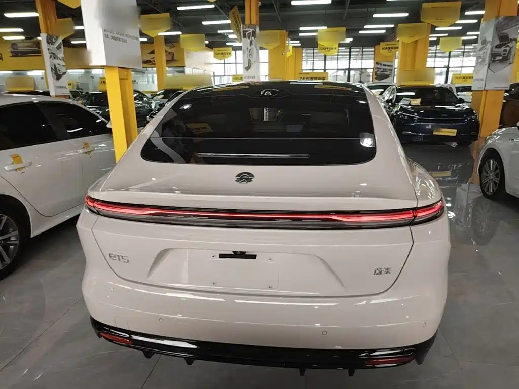 NIO ET5 2025