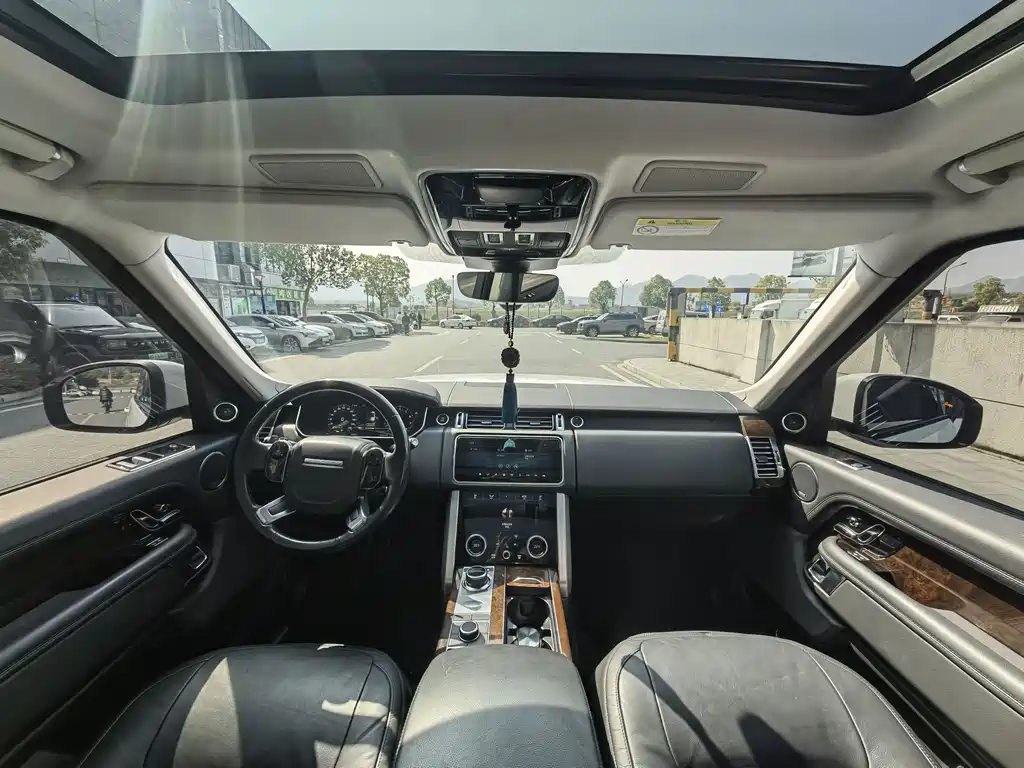 Land Rover Range Rover 2022 — фото 13