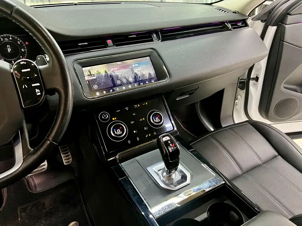 Land Rover Evoque 2020 — фото 12