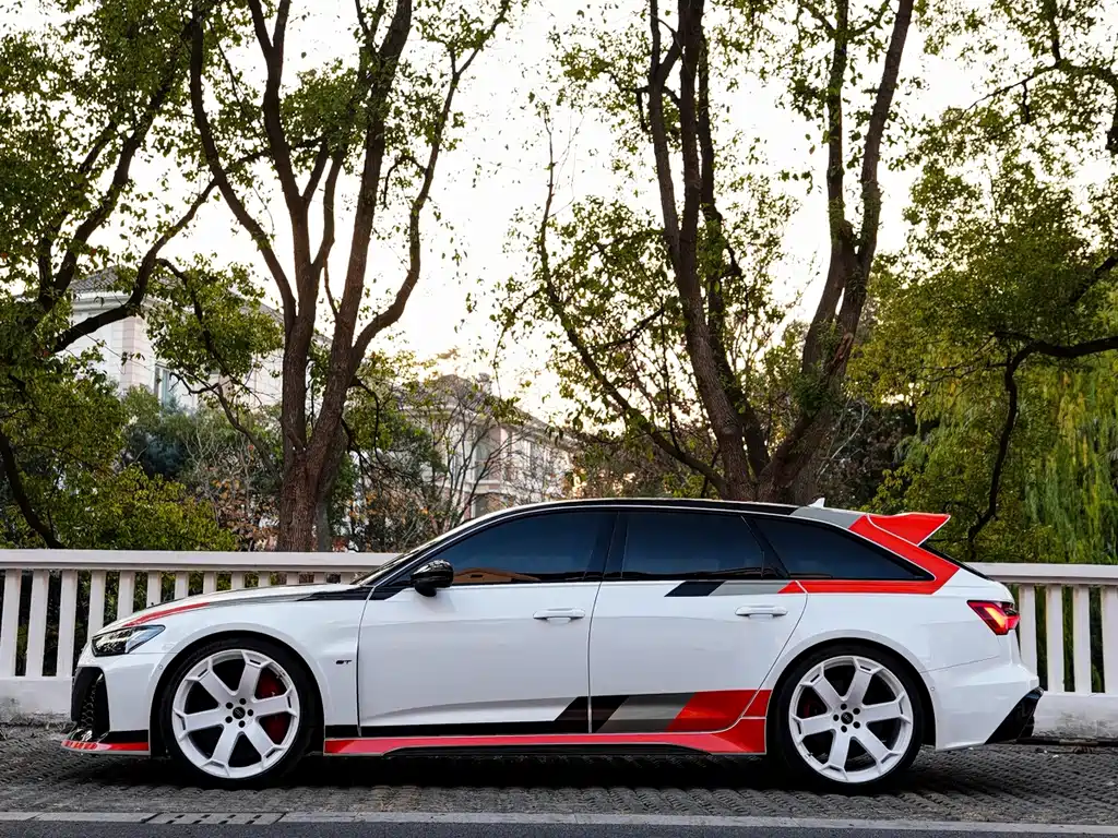 Audi RS 6 2025 — фото 23