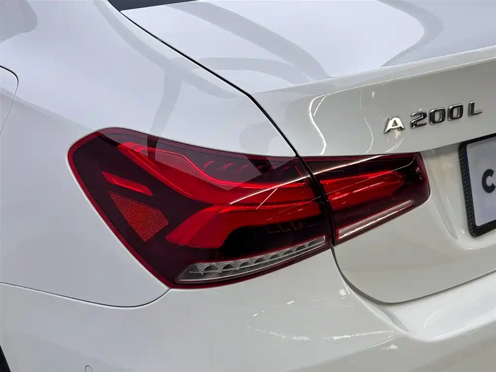 Mercedes-Benz A-Class 2022 — фото 10