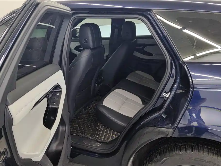 Land Rover Evoque 2021 — фото 11