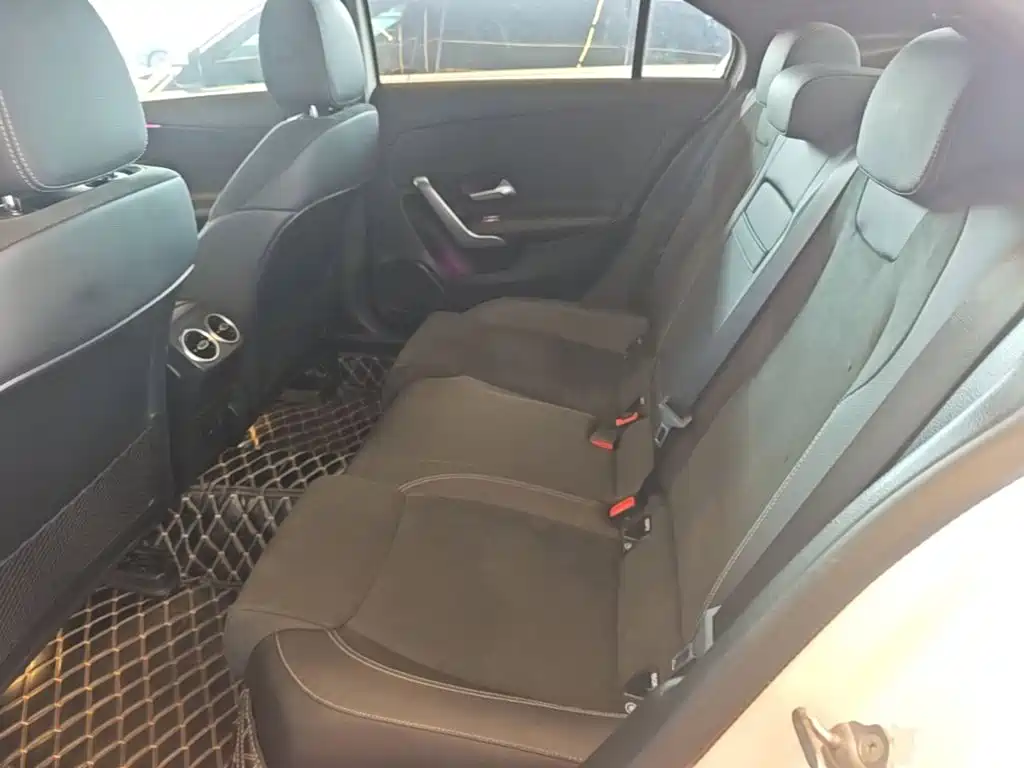 Mercedes-Benz A-Class 2022 — фото 17
