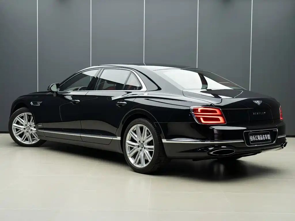 Bentley Flying Spur 2021 — фото 4