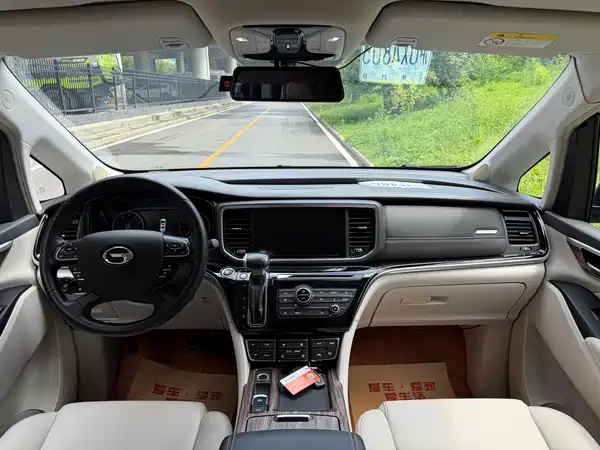 GAC Trumpchi M8 2018