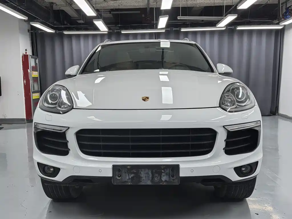 Porsche Cayenne 2016 — фото 2