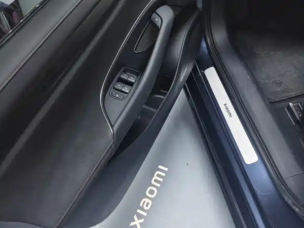 Xiaomi SU7 2024
